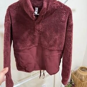 All In Motion Sherpa Fleece Half Snap Pullover Women's Small BurgundyCozy Jacket